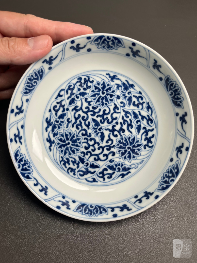 清同治  青花缠枝莲纹盘 - 图2